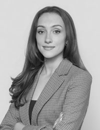 Alexandra-Robbins-B&amp;W-200x260