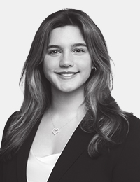 Stephanie Fernandes - Team List Page 200x260